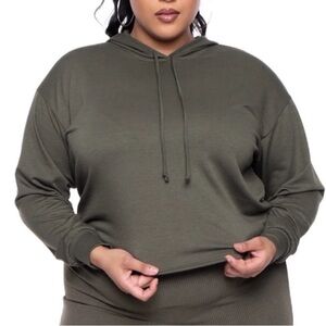 🟤NWT CURVY SENSE Plus Cropped Hoodie in Olive
